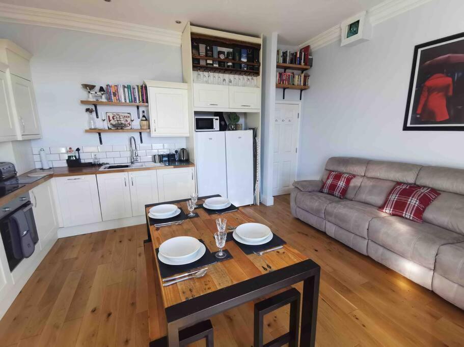 Number 7 Torquay Stunning Sea Views Apartment Exterior foto